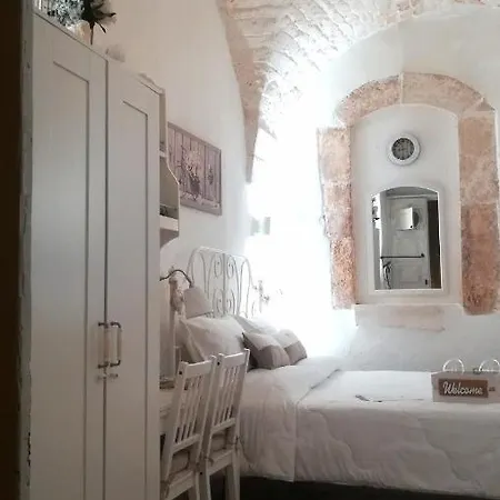 La Lanterna Del Viaggiatore * مارتينا فرانكا